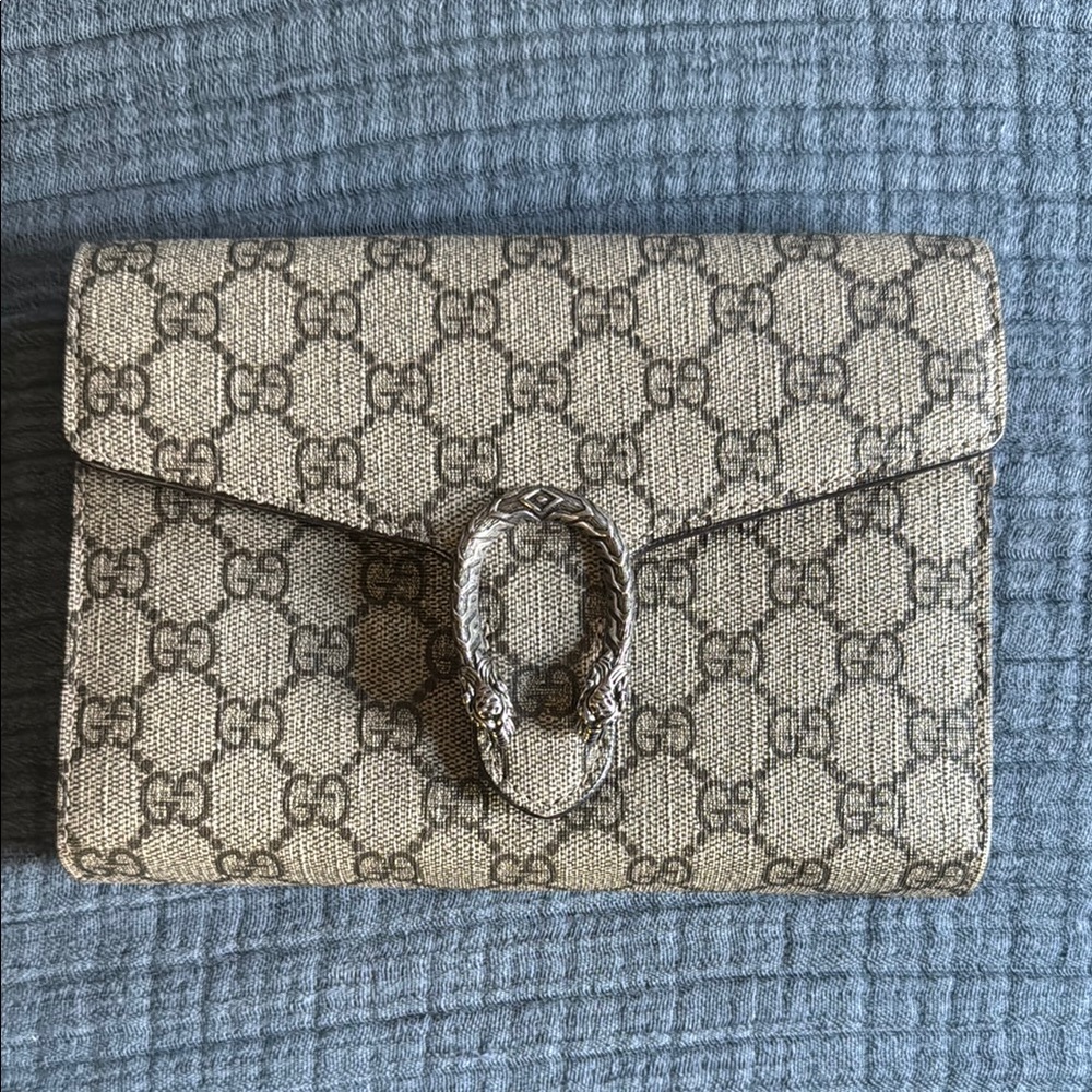Gucci Dionysus GG Supreme Chain Wallet